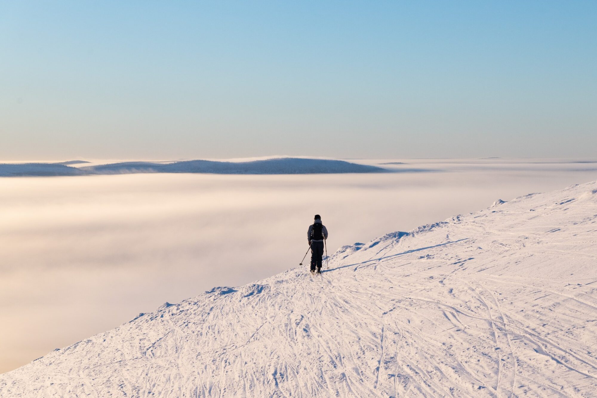 Joona-Alaveronen-2023-Teemu-Kuisma-34 (1) Laskettelija pyhätunturilla talvella
